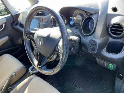 HONDA FIT SHUTTLE HYBRID