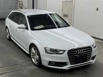 AUDI A4 AVANTE