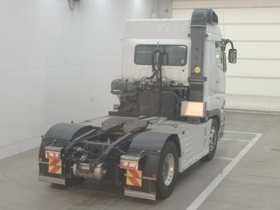 MITSUBISHI FUSO