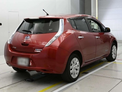 NISSAN LEAF
