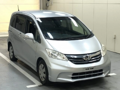 HONDA FREED