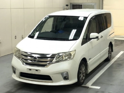 NISSAN SERENA