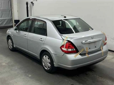 NISSAN TIIDA LATIO