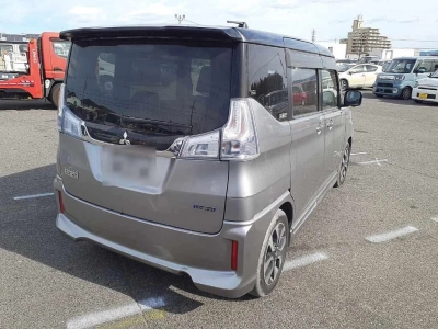 MITSUBISHI DELICA D:2