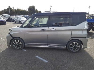 MITSUBISHI DELICA D:2