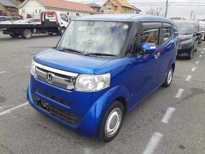 HONDA N-BOX SLASH