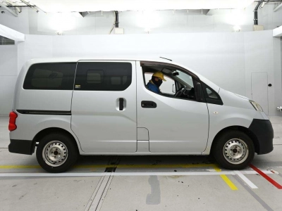 NISSAN NV200 VANETTE VAN