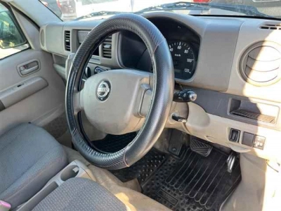 NISSAN NV100 CLIPPER