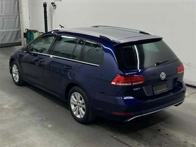 VOLKSWAGEN GOLF VARIANT