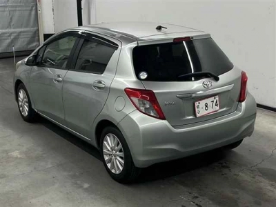 TOYOTA VITZ