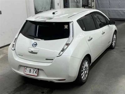 NISSAN LEAF
