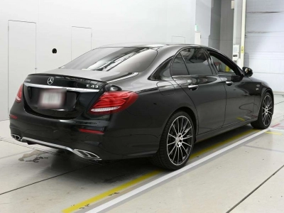 MERCEDES BENZ E CLASS