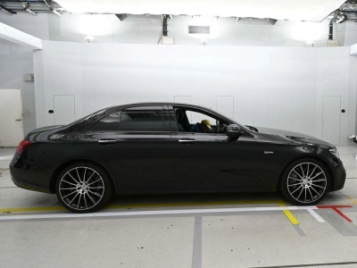 MERCEDES BENZ E CLASS