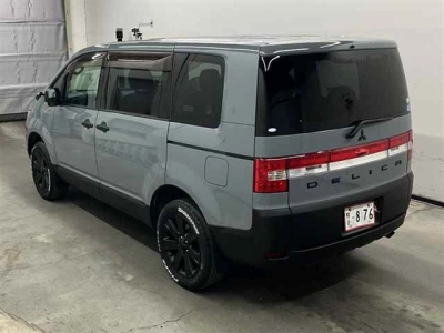 MITSUBISHI DELICA D:5