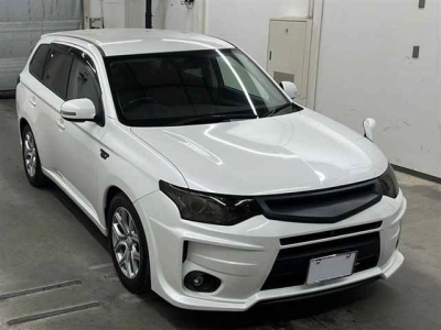 MITSUBISHI OUTLANDER PHEV