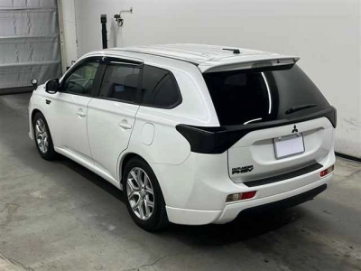 MITSUBISHI OUTLANDER PHEV