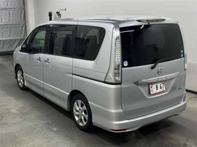 NISSAN SERENA