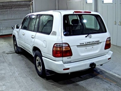 TOYOTA LAND CRUISER 100
