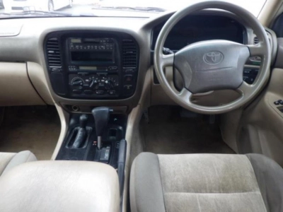 TOYOTA LAND CRUISER 100