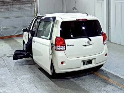 TOYOTA PORTE