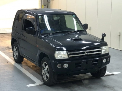 MITSUBISHI PAJERO MINI