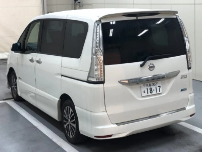 NISSAN SERENA
