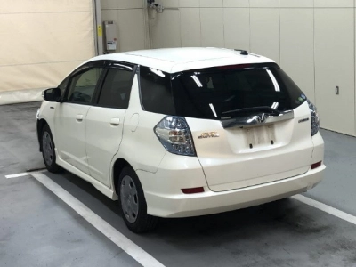 HONDA FIT SHUTTLE HYBRID