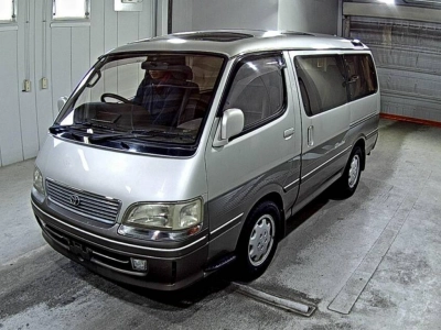 TOYOTA HIACE WAGON