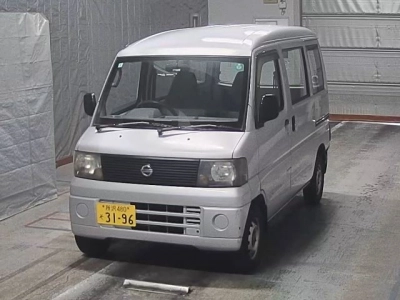NISSAN CLIPPER VAN