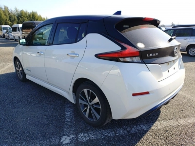 NISSAN LEAF