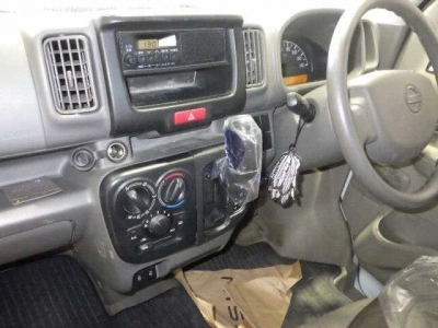 NISSAN NV100 CLIPPER