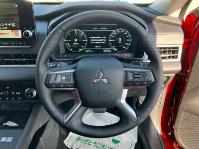 MITSUBISHI OUTLANDER PHEV