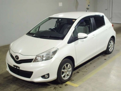 TOYOTA VITZ