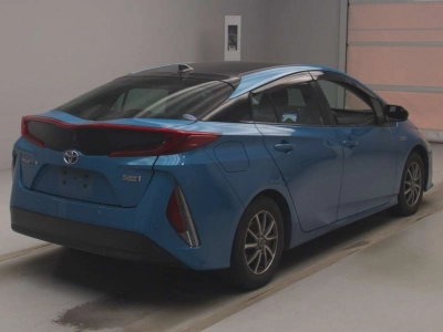 TOYOTA PRIUS PHV