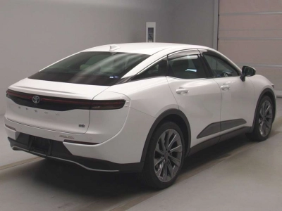 TOYOTA CROWN CROSSOVER