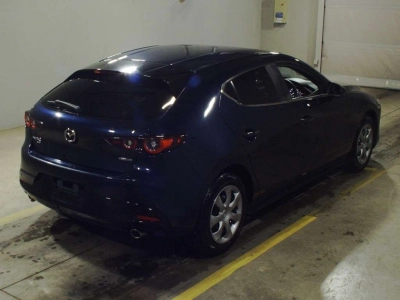 MAZDA MAZDA3 FASTBACK