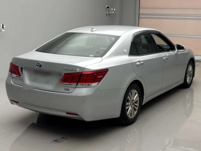 TOYOTA CROWN HYBRID