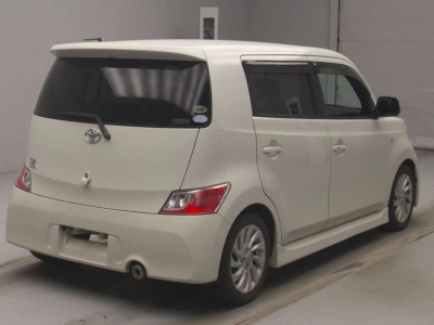 TOYOTA BB