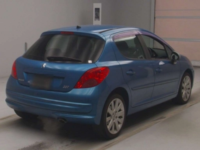 PEUGEOT 207