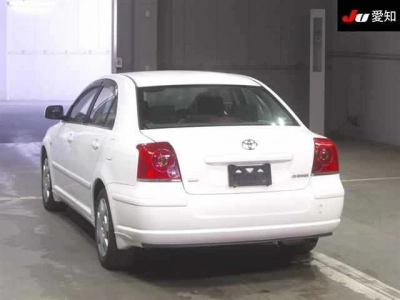 TOYOTA AVENSIS