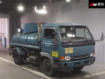 NISSAN UD
