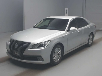 TOYOTA CROWN HYBRID