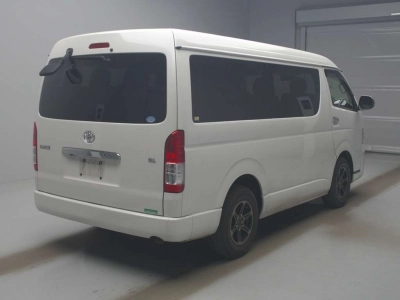 TOYOTA HIACE WAGON