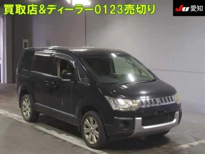 MITSUBISHI DELICA D:5