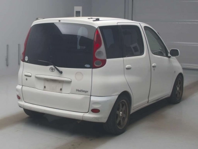 TOYOTA FUN CARGO