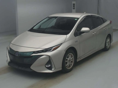 TOYOTA PRIUS PHV