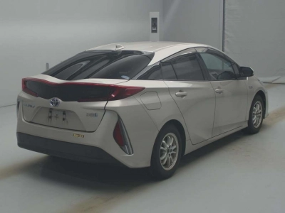 TOYOTA PRIUS PHV