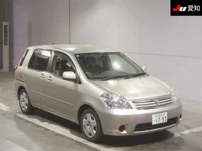 TOYOTA RAUM