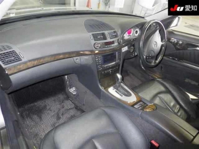 MERCEDES BENZ E CLASS