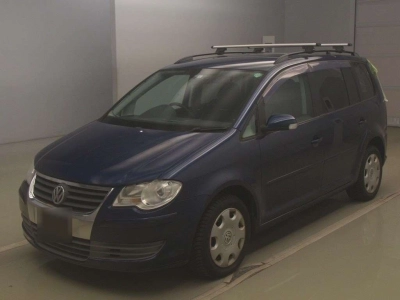 VOLKSWAGEN GOLF TOURAN